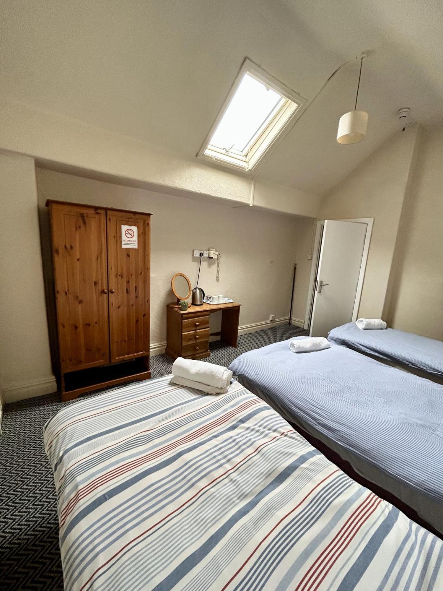 The Egerton Arms Hotel Salford ซัลฟอร์ด ภายนอก รูปภาพ