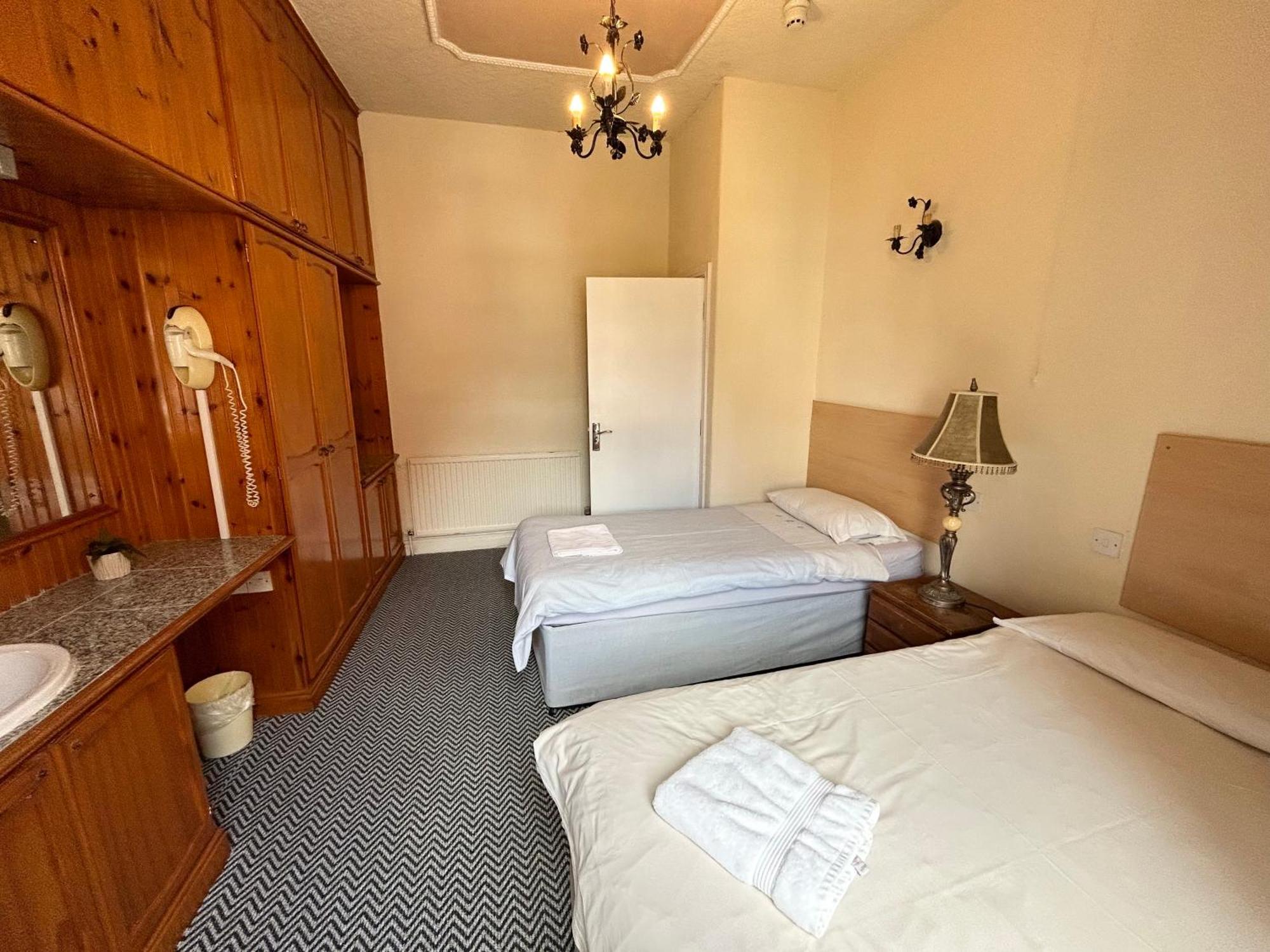 The Egerton Arms Hotel Salford ซัลฟอร์ด ภายนอก รูปภาพ